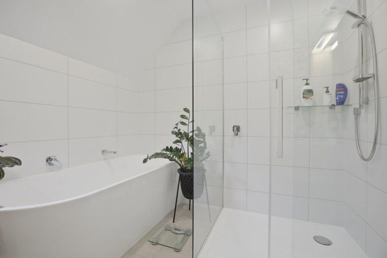 Photo of property in 17 Ridgewood Drive, Ridgewood, New Plymouth, 4371