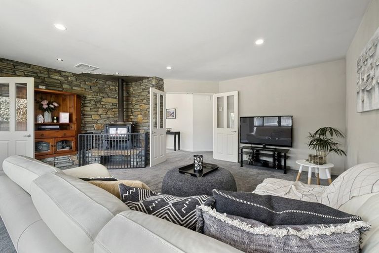 Photo of property in 48 Rob Roy Lane, Wanaka, 9305