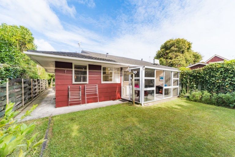 Photo of property in 6 Seaton Court, Hokowhitu, Palmerston North, 4410