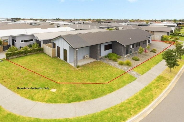 Photo of property in 36 Awatira Drive, Papamoa Beach, Papamoa, 3118