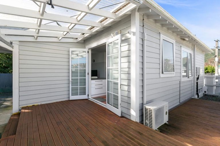 Photo of property in 53 Awamutu Grove, Waiwhetu, Lower Hutt, 5010