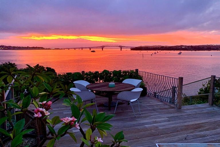 Photo of property in 2/104 Stanley Point Road, Stanley Point, Auckland, 0624