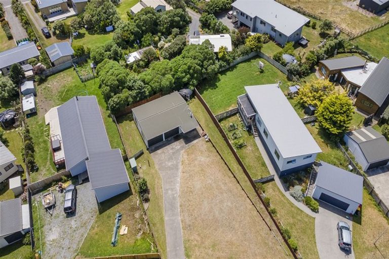 Photo of property in 8 Sylvia Way, Te Horo Beach, Otaki, 5581