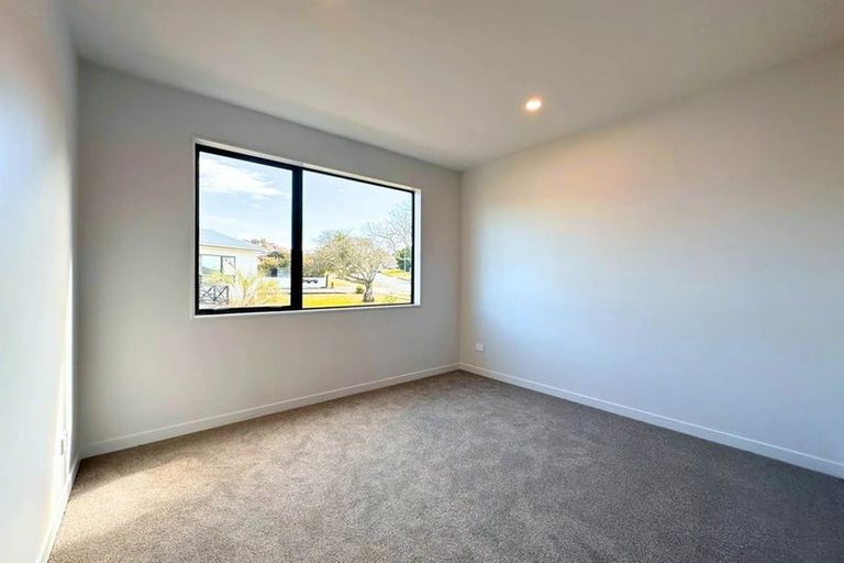Photo of property in 2/59 Howe Street, Howick, Auckland, 2014