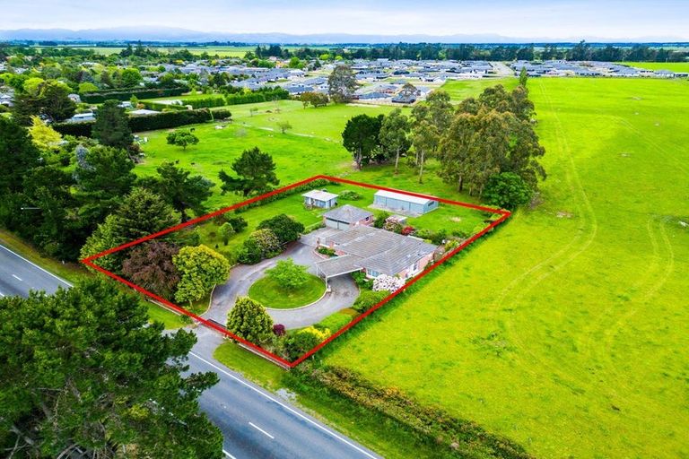 Photo of property in 2476 West Coast Road, Kirwee, Darfield, 7571