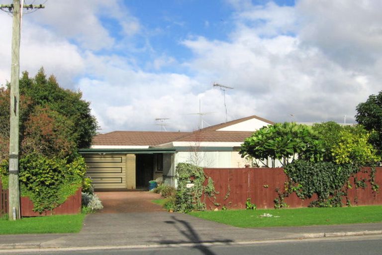 Photo of property in 8b Bay Street, Red Beach, 0932