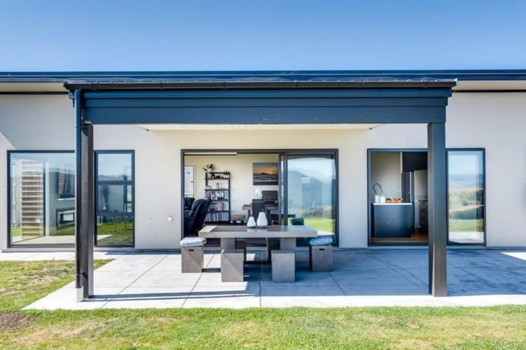 Photo of property in 164 Eskridge Drive, Eskdale, Napier, 4182