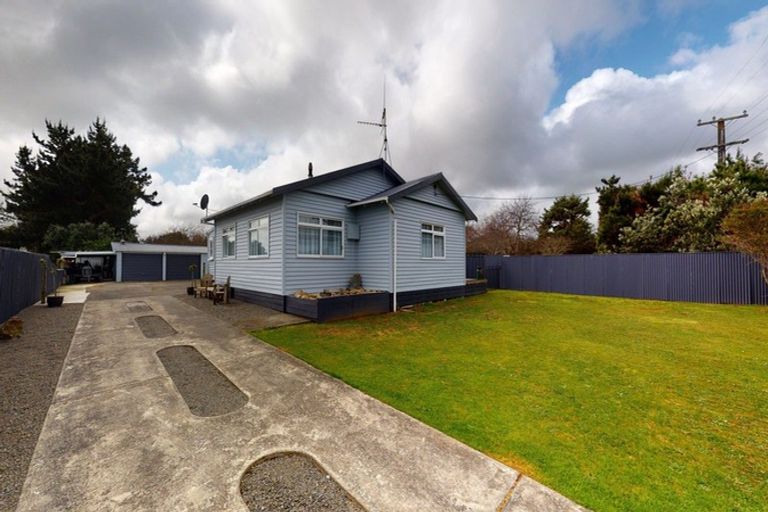 Photo of property in 76 Whakahoro Road, Manakau, Levin, 5573