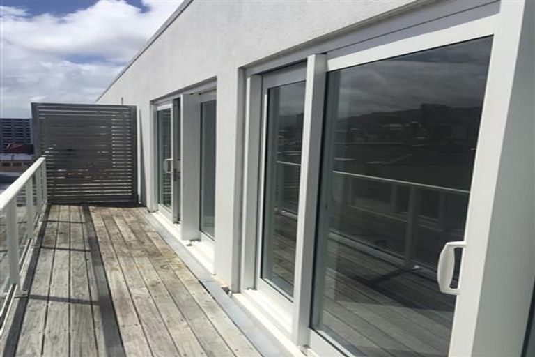 Photo of property in The Peak Apartments, 1001/170 Taranaki Street, Te Aro, Wellington, 6011