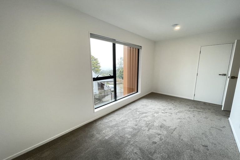 Photo of property in 13e Glendhu Road, Bayview, Auckland, 0629