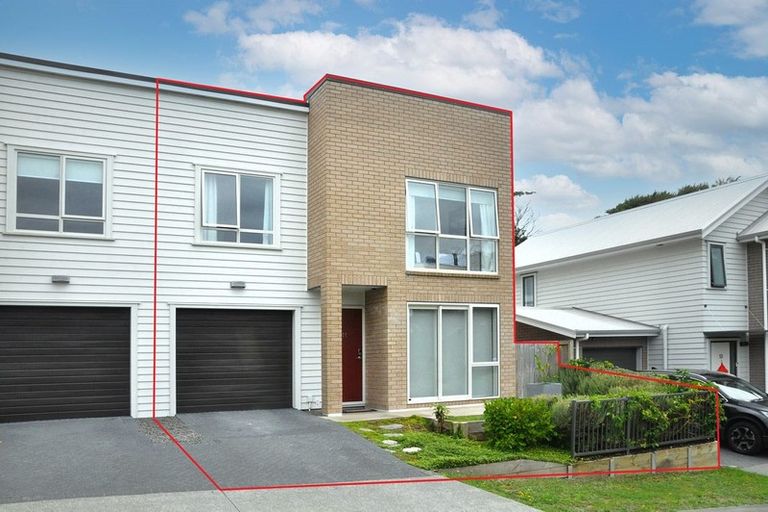 Photo of property in 11 Mahinga Lane, Massey, Auckland, 0614