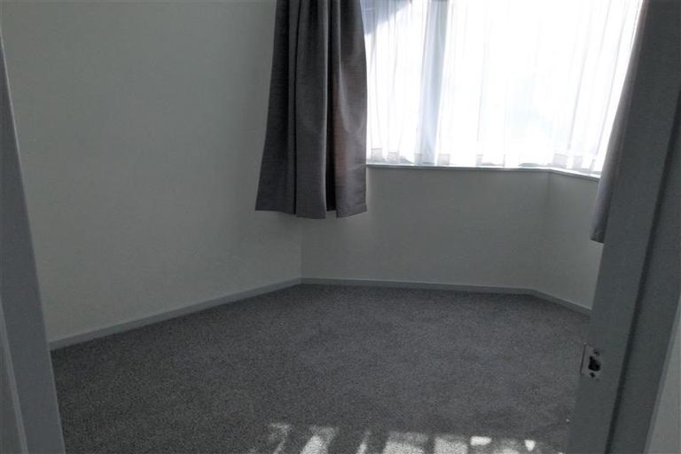 Photo of property in 4 Euclid Street, Vogeltown, New Plymouth, 4310