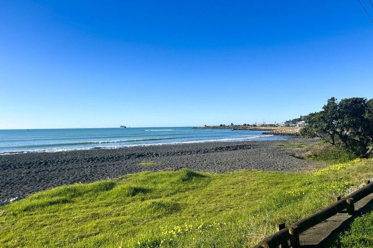Photo of property in 32c Charles Street, Westshore, Napier, 4110