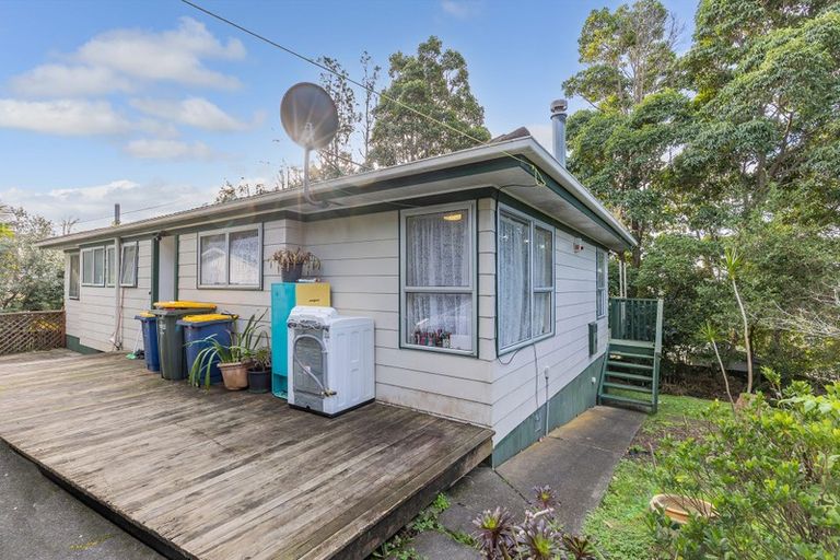 Photo of property in 11 Kilcar Place, Massey, Auckland, 0614