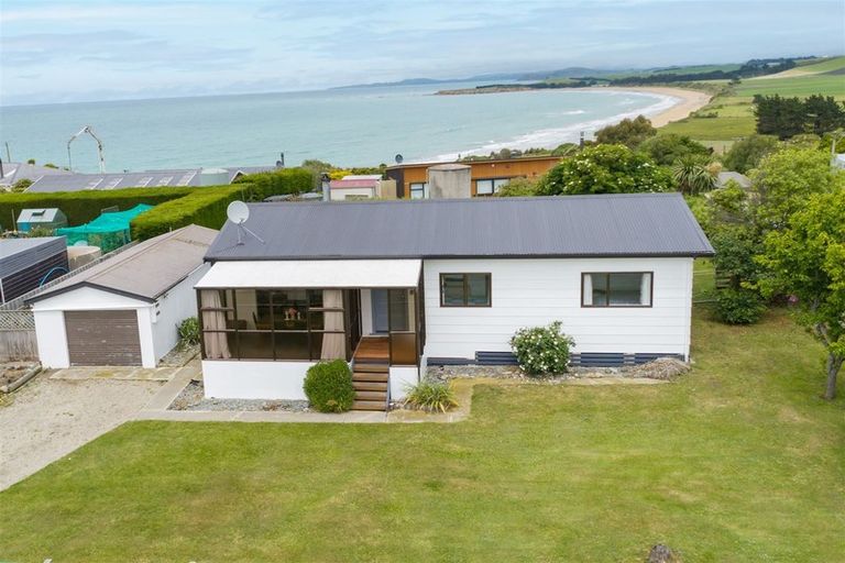 Photo of property in 25 Magdala Street, Kakanui, Oamaru, 9495