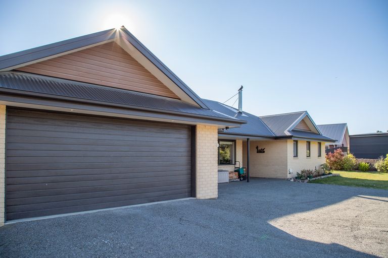 Photo of property in 25 Glenmark Drive, Waipara, 7483