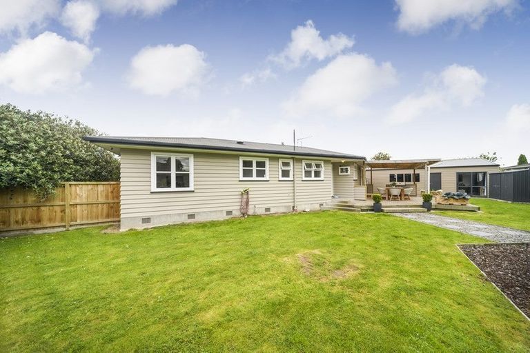 Photo of property in 18 Woburn Place, Takaro, Palmerston North, 4412