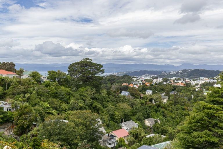 Photo of property in 43a Northland Road, Northland, Wellington, 6012