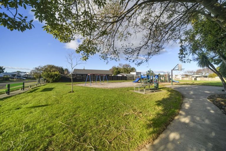 Photo of property in 29 Kimberley Grove, Westbrook, Palmerston North, 4412