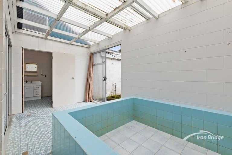 Photo of property in 29i Springs Road, Parakai, 0830