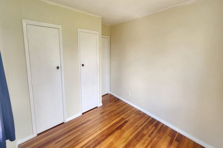 Photo of property in 6 Mcguire Street, Hawera, 4610