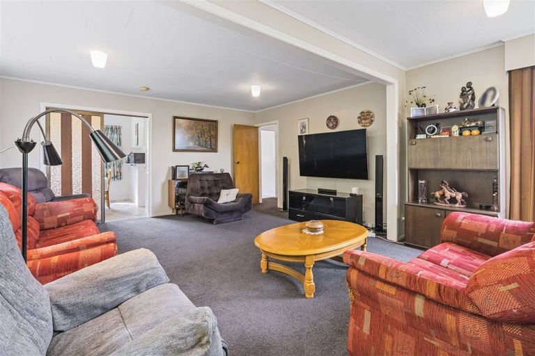 Photo of property in 19 Camellia Terrace, Maungaraki, Lower Hutt, 5010