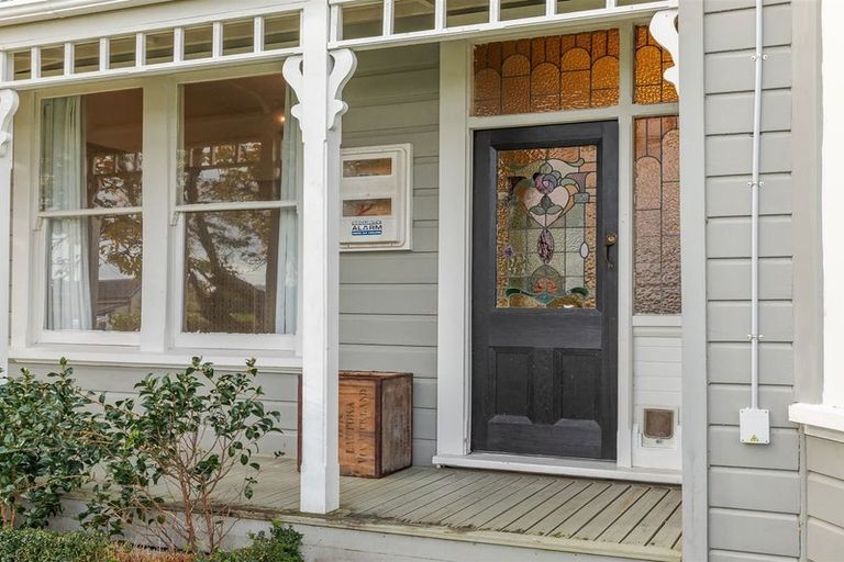 Photo of property in 9 Queen Street, Westport, 7825