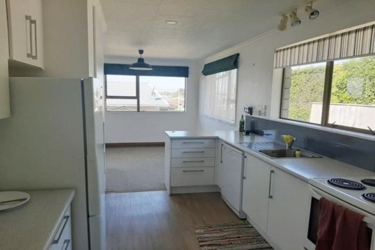 Photo of property in 2/22 Dartmoor Avenue, Westown, New Plymouth, 4310