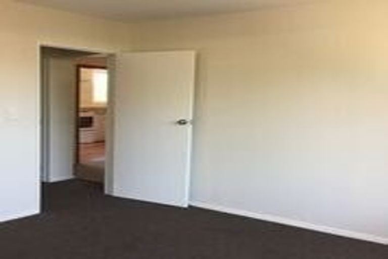 Photo of property in 30 Auburn Avenue, Upper Riccarton, Christchurch, 8041