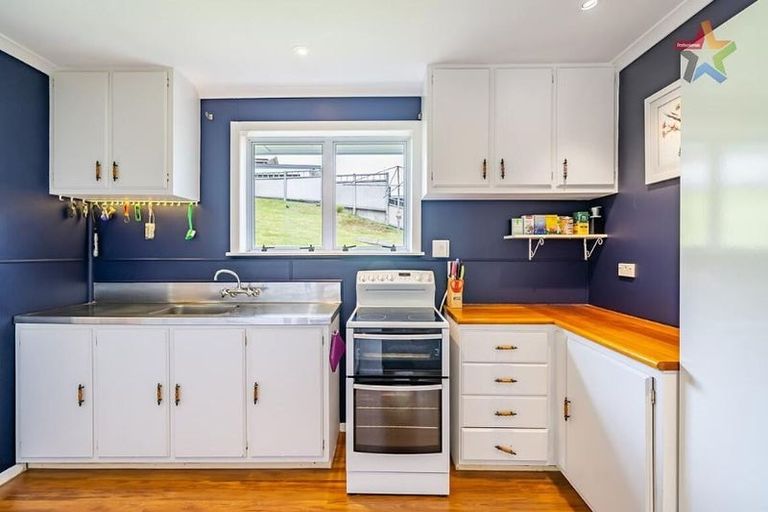 Photo of property in 1 Taku Matenga Grove, Korokoro, Lower Hutt, 5012