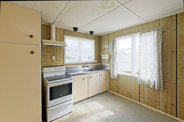 Photo of property in 15 Essex Street, Stratford, 4332