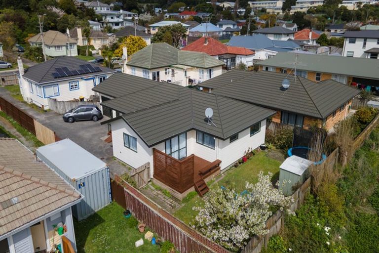 Photo of property in 13a Hinau Street, Tawa, Wellington, 5028