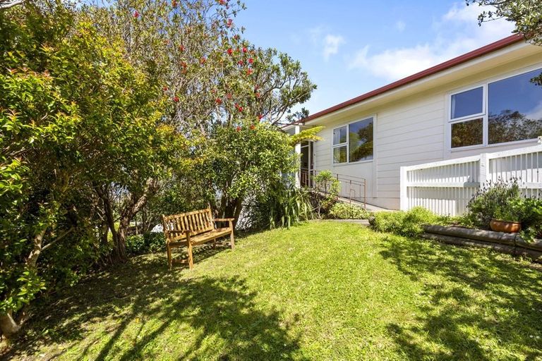 Photo of property in 53 Winston Street, Crofton Downs, Wellington, 6035