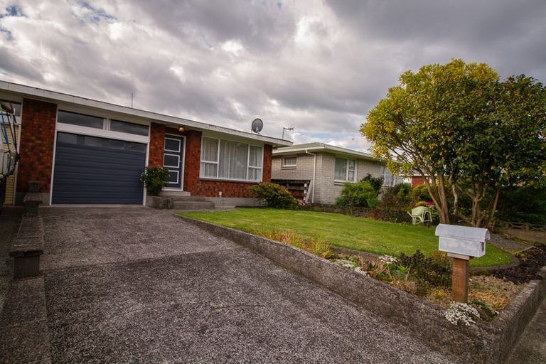 Photo of property in 11a Henare Street, West End, Palmerston North, 4412
