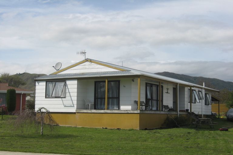 Photo of property in 24 Rata Street, Tokomaru, Palmerston North, 4474