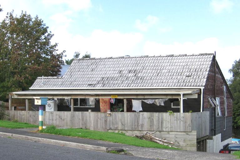 Photo of property in 4 Cyclarama Crescent, Massey, Auckland, 0614