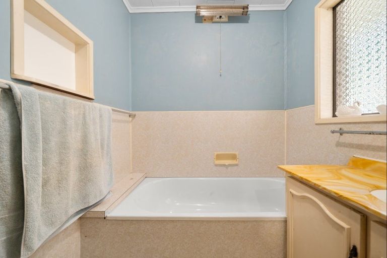 Photo of property in 22 Frankley Road, Westown, New Plymouth, 4310