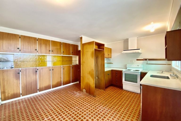 Photo of property in 14 Hillcrest Grove, Hillpark, Auckland, 2102