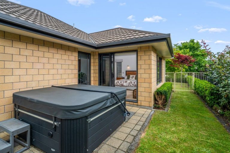 Photo of property in 61 Glenmonarch Place, Pyes Pa, Tauranga, 3112