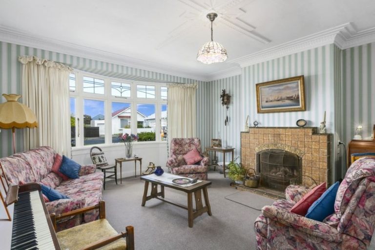 Photo of property in 62 Royal Crescent, Saint Kilda, Dunedin, 9012