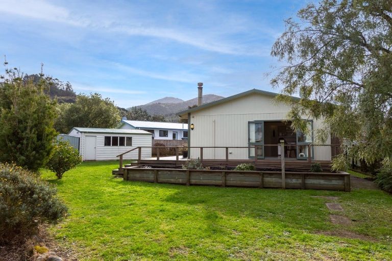 Photo of property in 3 Kowhai Grove, Featherston, 5710