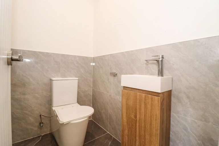 Photo of property in 21 Farranfore Road, Opaheke, Papakura, 2113