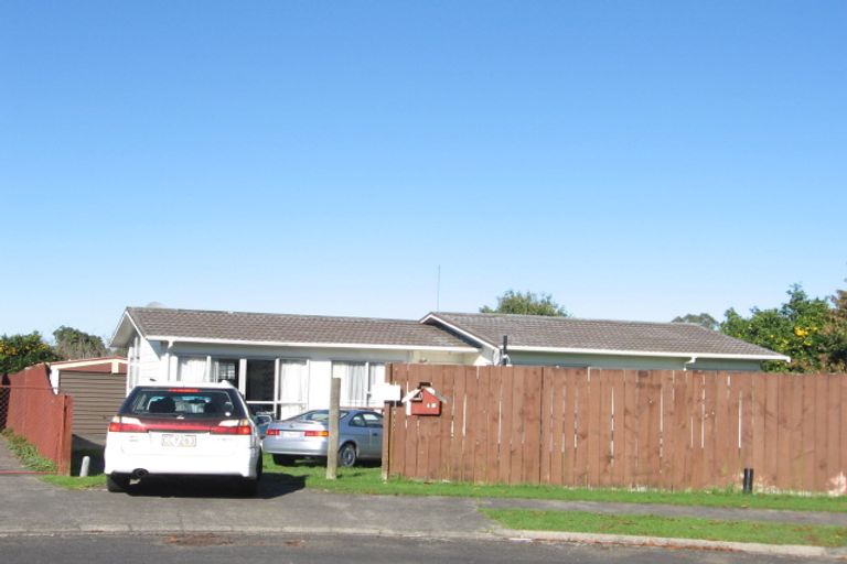 Photo of property in 13 Brent Place, Manurewa, Auckland, 2102
