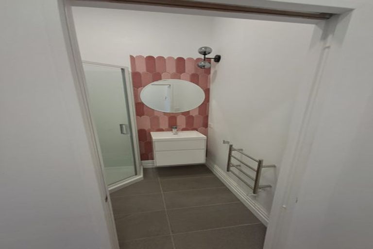 Photo of property in 1/96 Somerfield Street, Somerfield, Christchurch, 8024