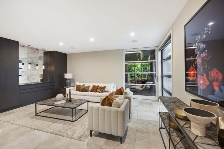 Photo of property in 19 Kingfisher Grove, Greenhithe, Auckland, 0632