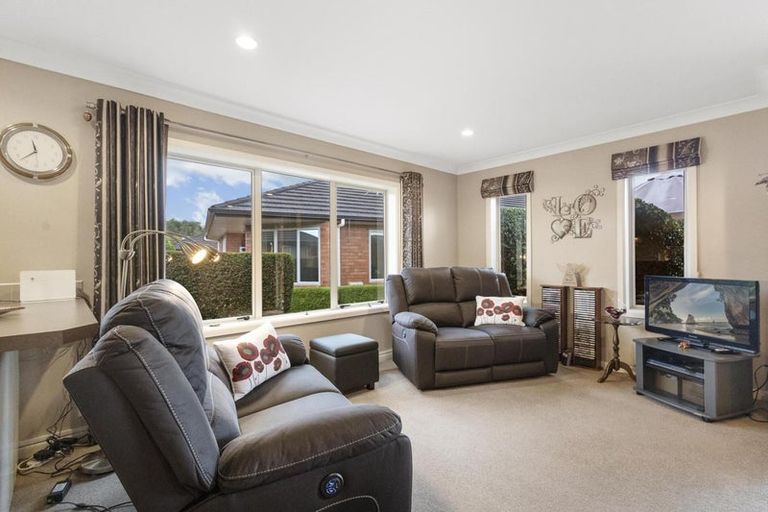 Photo of property in 10 Walter Court, Cambridge, 3434