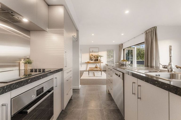 Photo of property in 1 Fender Close, Pyes Pa, Tauranga, 3112