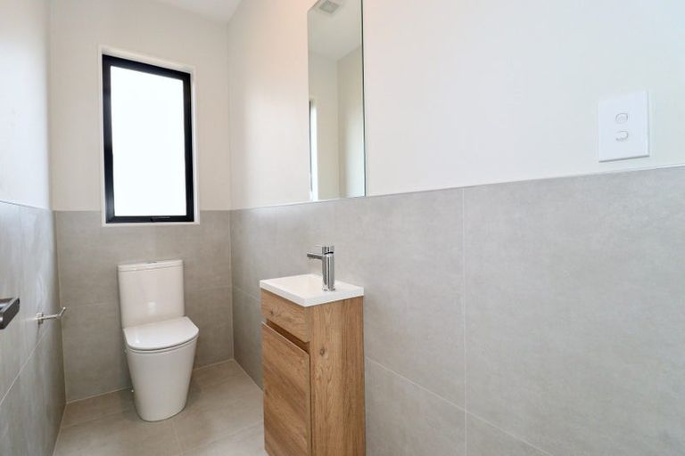 Photo of property in 13 Ngakau Road, Karaka, 2113