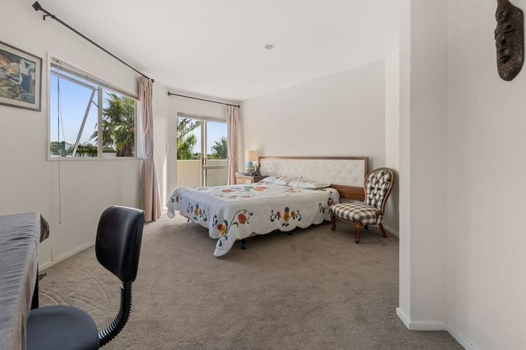 Photo of property in 29 Ferntree Terrace, West Harbour, Auckland, 0618