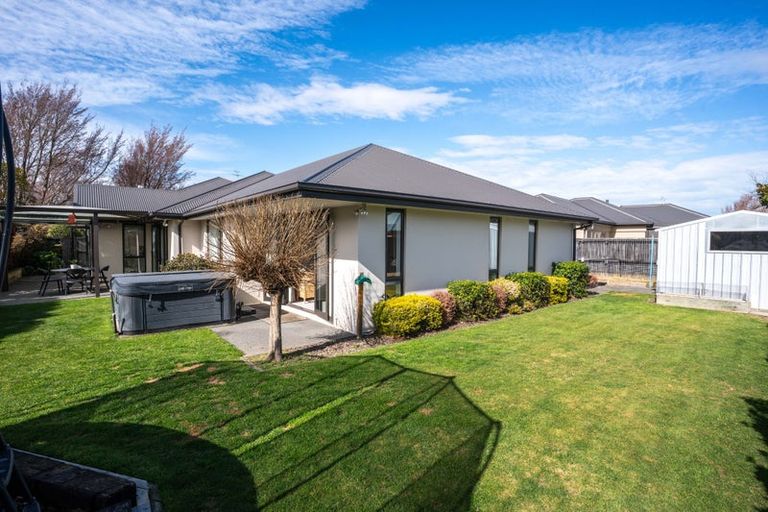 Photo of property in 17 Kilbride Gardens, Halswell, Christchurch, 8025